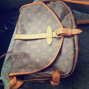 Louis Vuitton shoulder bag